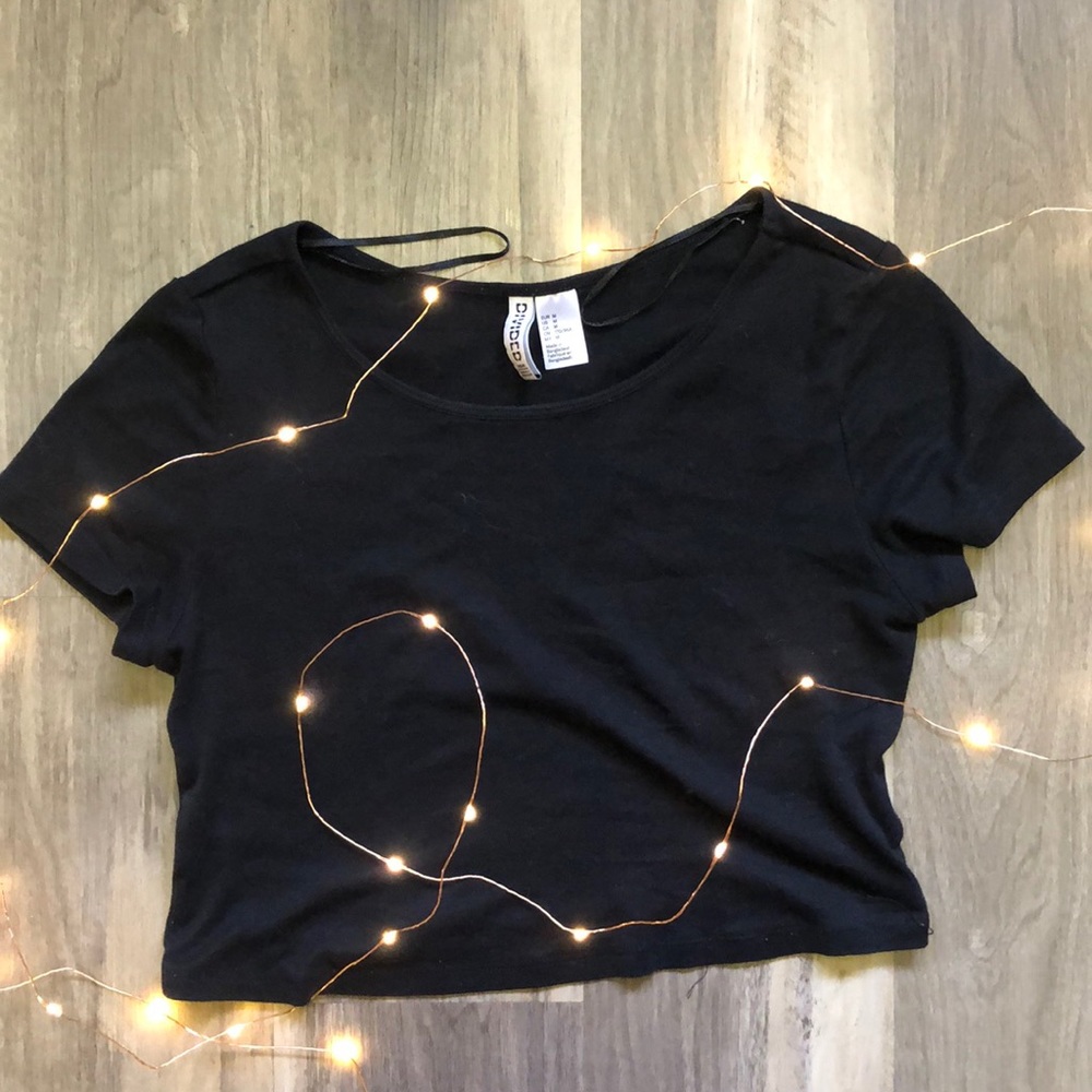 Basic Black Crop Top 🖤